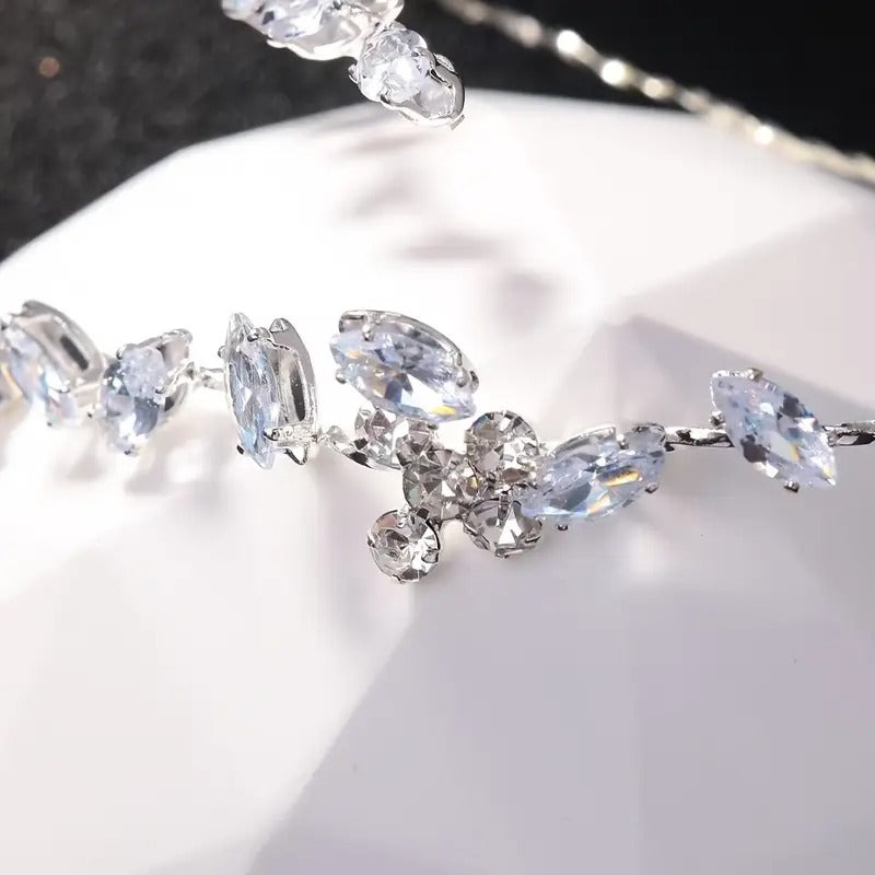 Elegant Leaf Bracelet